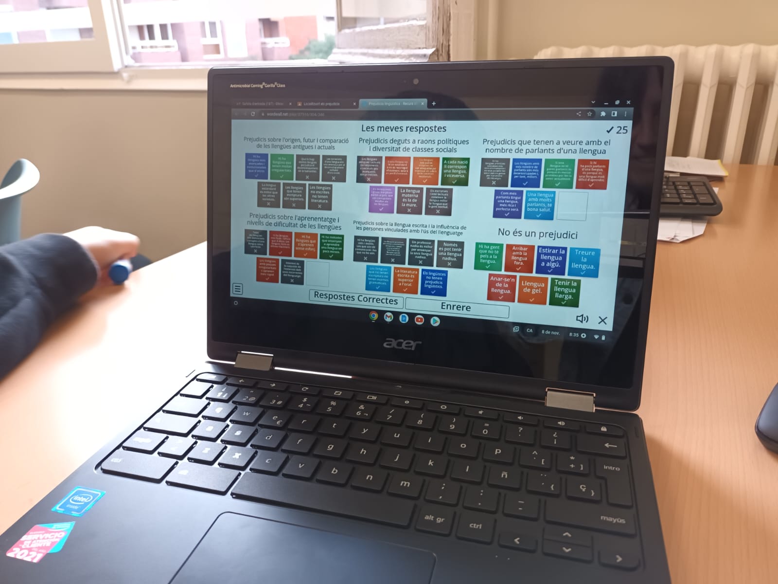 L'activitat en la pantalla del Chormebook d'un alumne